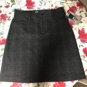 Grey plaid skirt